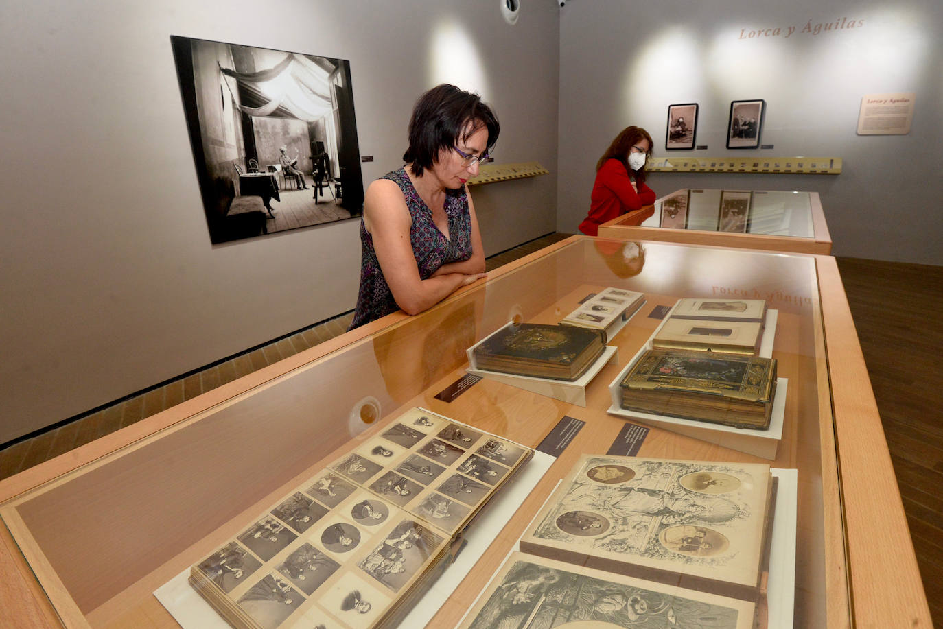 Fotos: Los orígenes de la fotografía en el Archivo General de la Región de Murci