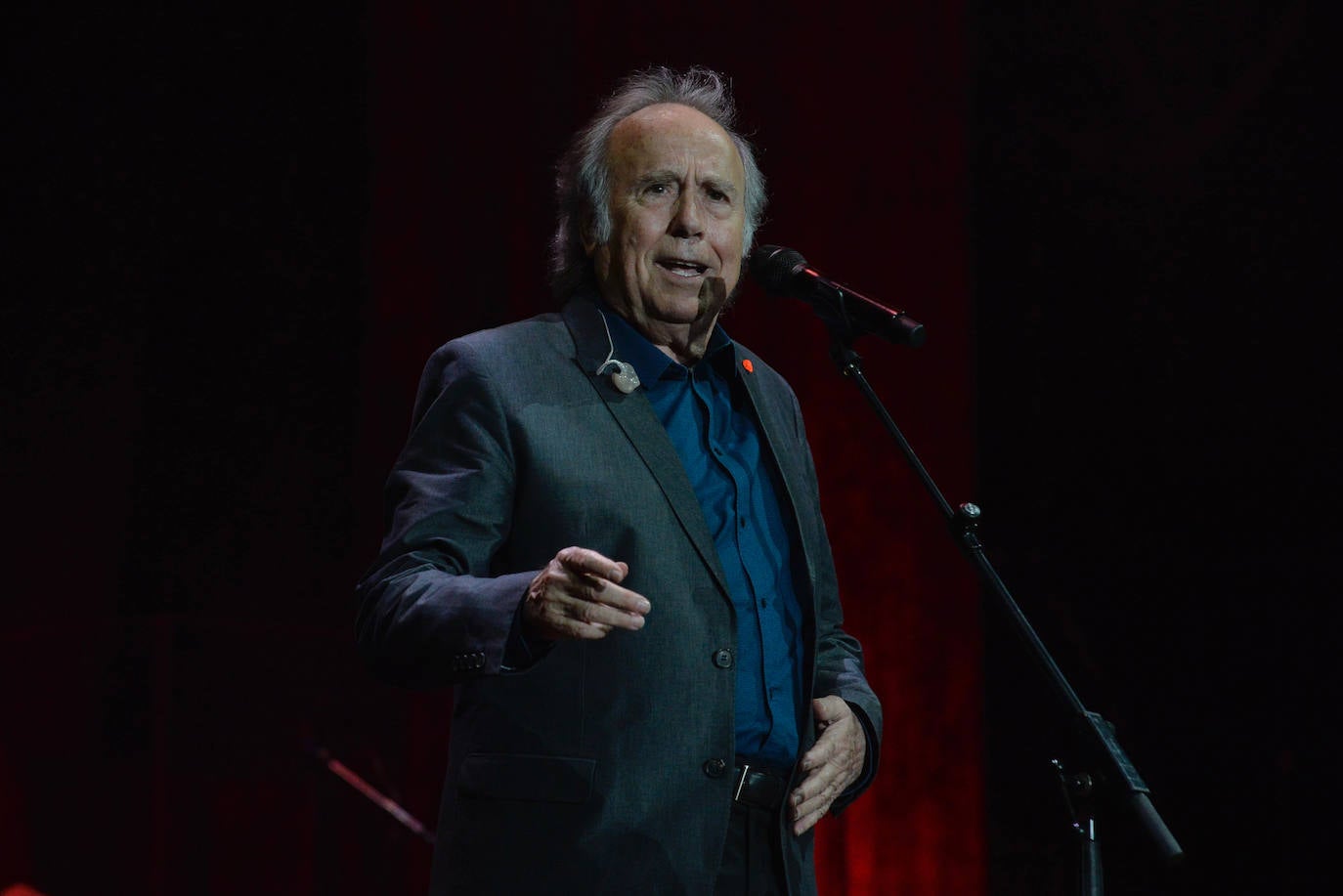 Fotos: Las imágenes del concierto de Serrat en la plaza de toros de Murcia