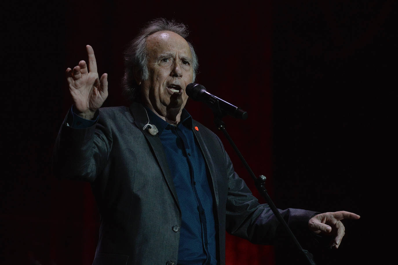 Fotos: Las imágenes del concierto de Serrat en la plaza de toros de Murcia