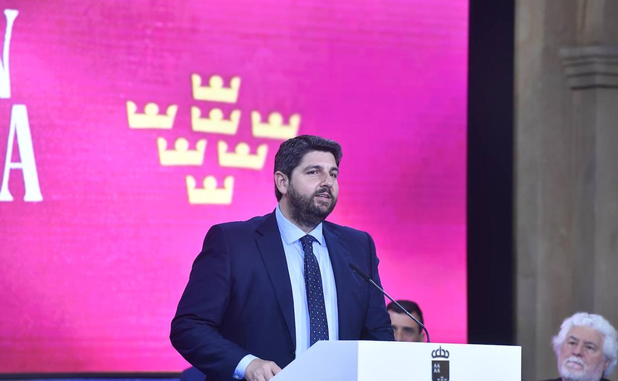 El discurso íntegro de López Miras en el acto del Día de la Región de ...