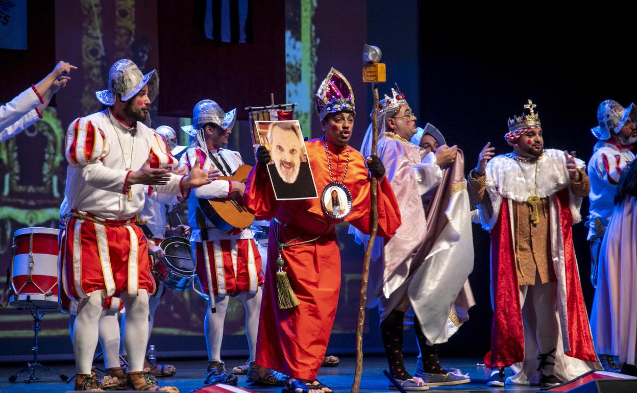 Los Robinsones de la isla, durante su actuación en la final en el Auditorio el Batel.