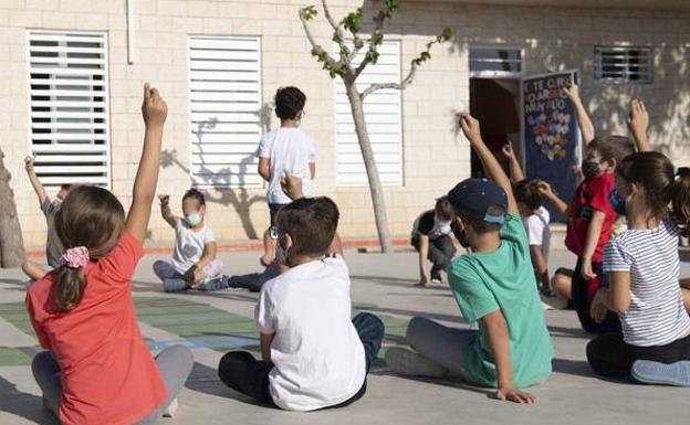 La Comunidad pide evitar las clases de Educación Física en el exterior en los momentos de excesivo calor