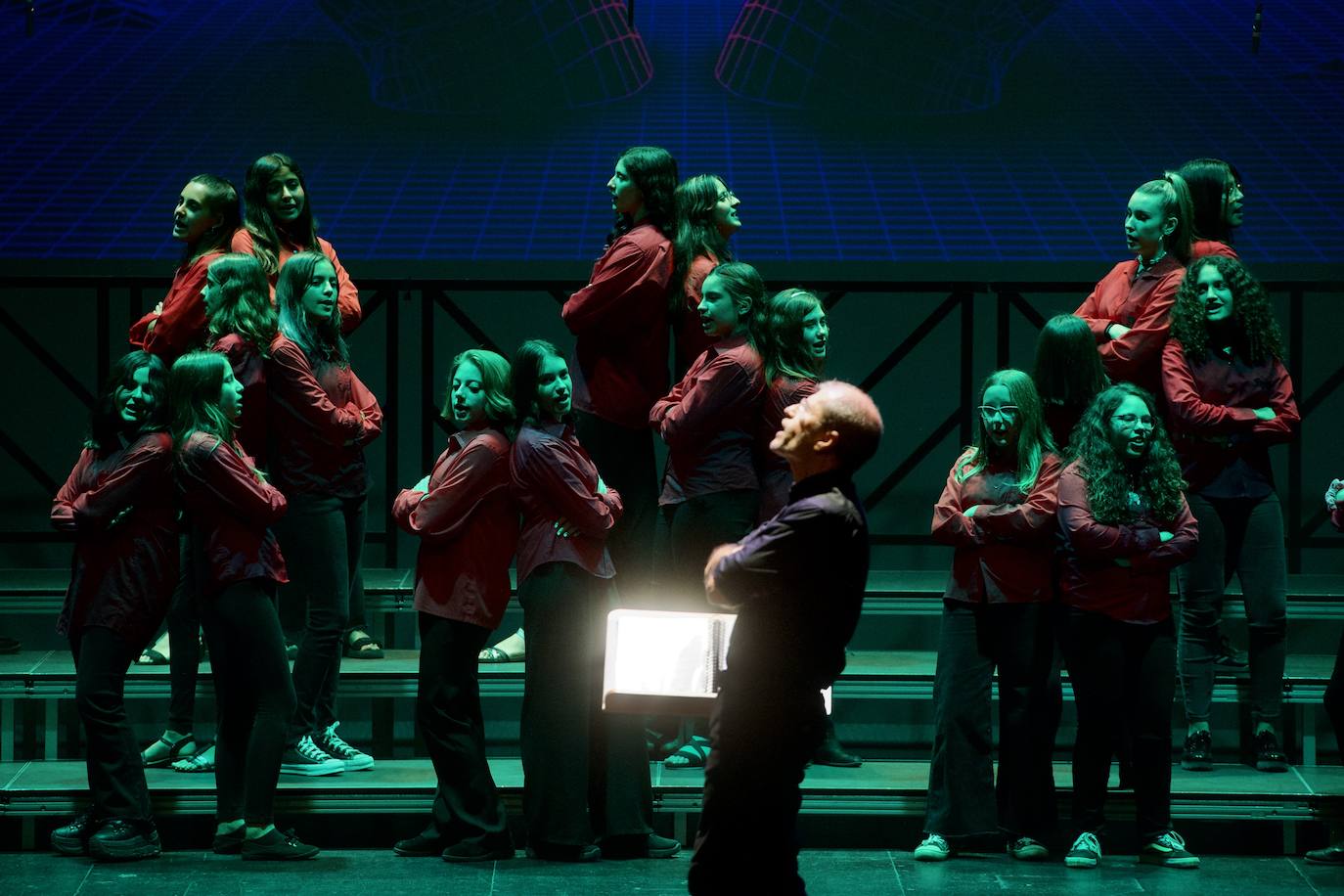 Fotos: La Coral Discantus sopla las velas