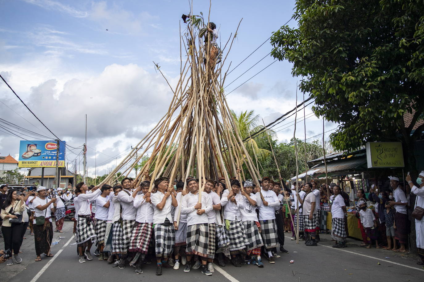 Fotos: El poder de los palos balineses