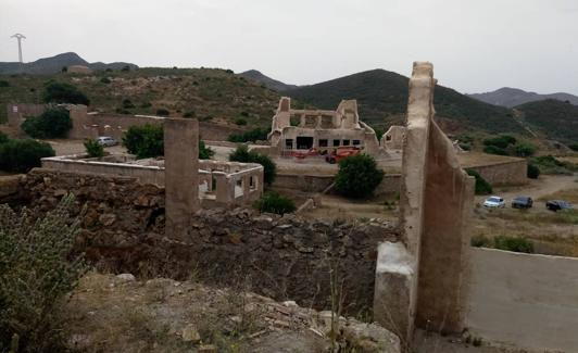 Una máquina, en el conjunto de La Parreta, cerca de Alumbres.