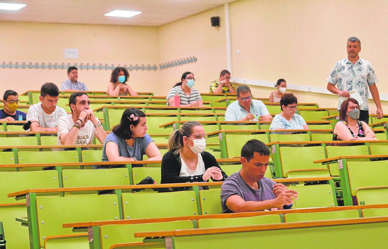 En busca de una plaza en la Comunidad