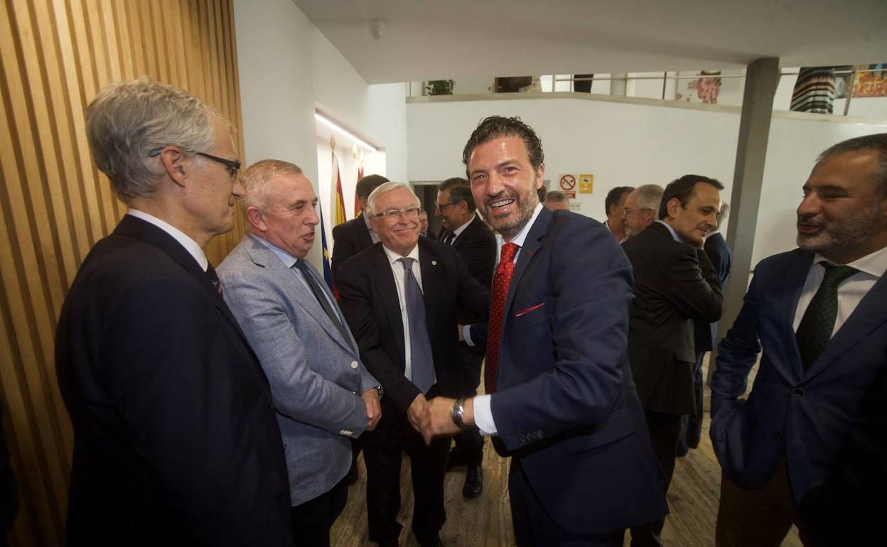 Alfonso Hernández tras su reelección al frente de los empresarios del metal.