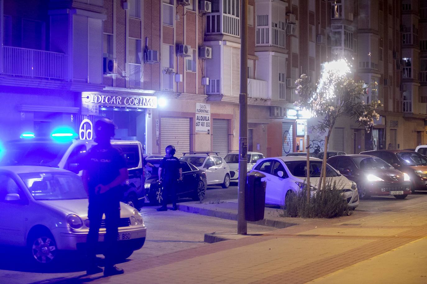 Fotos: Arden contenedores en toda la ciudad de Cartagena en medio de un fuerte dispositivo policial