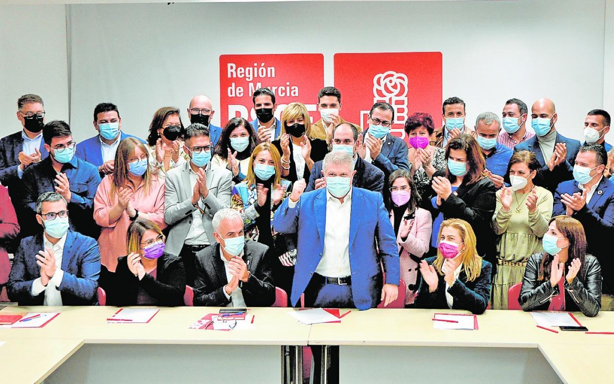 Vélez y su ejecutiva, en la reunión que mantuvieron el 9 de diciembre de 2021. 