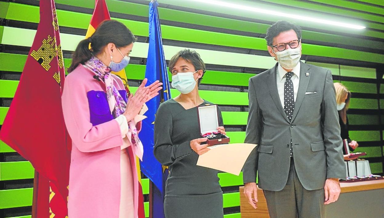 Carmen de la Fuente, junto a la ministra Pilar Llop, en Murcia en febrero. 