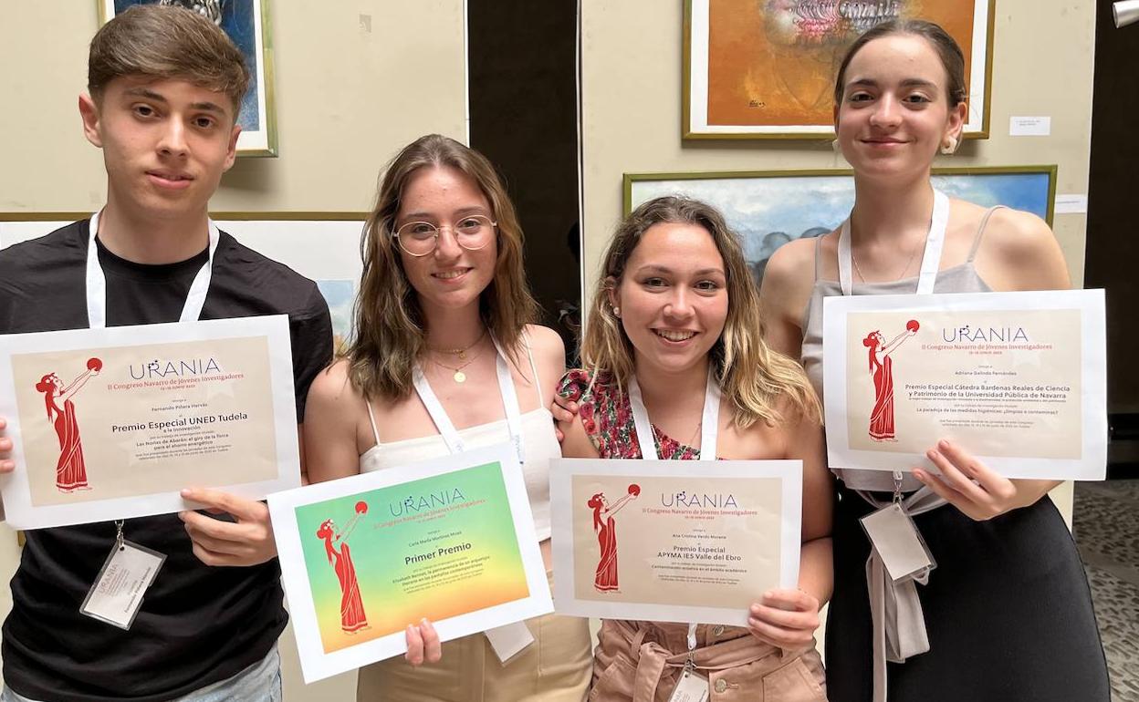 Algunos de los alumnos premiados en el II Congreso 'Urania' de Jóvenes Investigadores de la UNED.