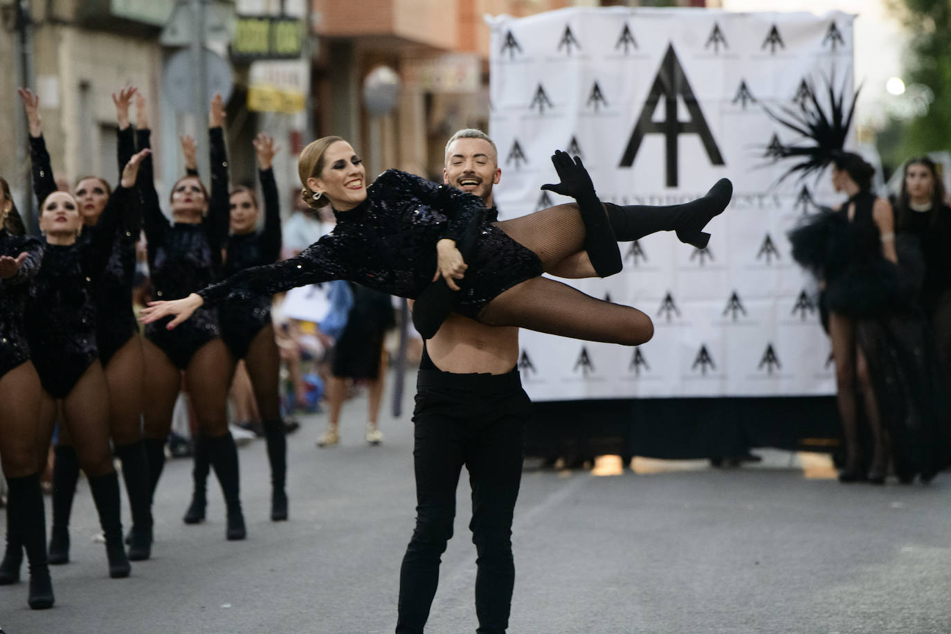 Fotos: El carnaval salda al fin su deuda festiva con Beniaján