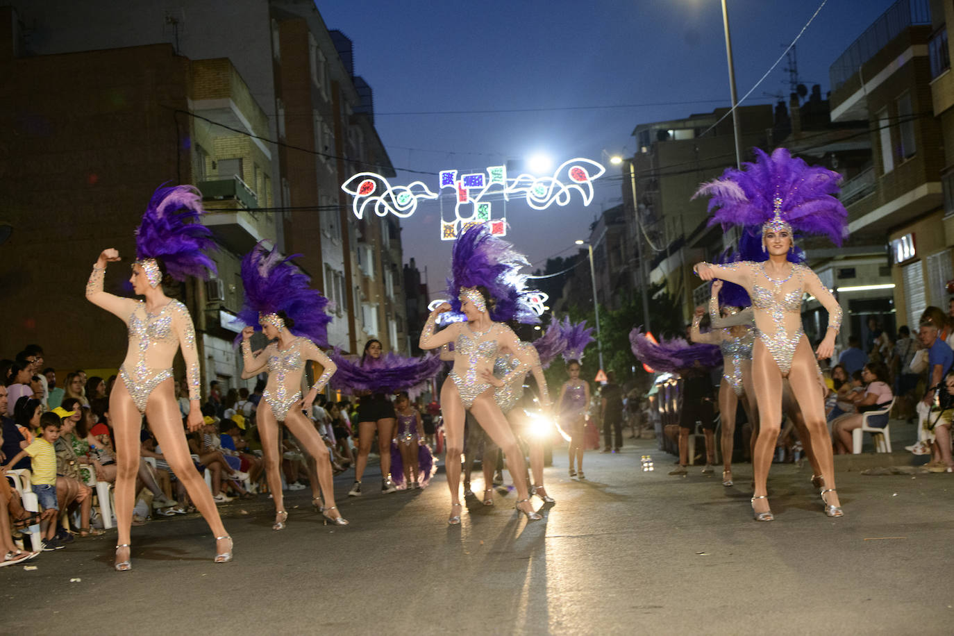 Fotos: El carnaval salda al fin su deuda festiva con Beniaján