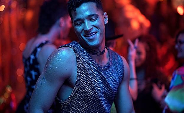 Un fotograma de la nueva 'Queer as Folk'.