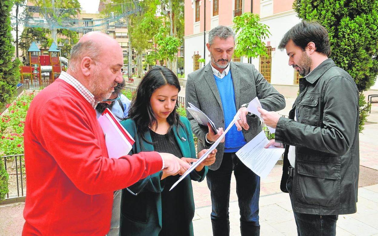 Álvarez-Castellanos, Margarita Guerrero, Óscar Urralburu y Javier Sánchez Serna, en una foto de 2018. 