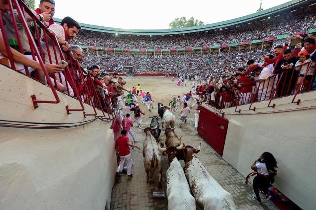 Entrada en la plaza de Pamplona. 