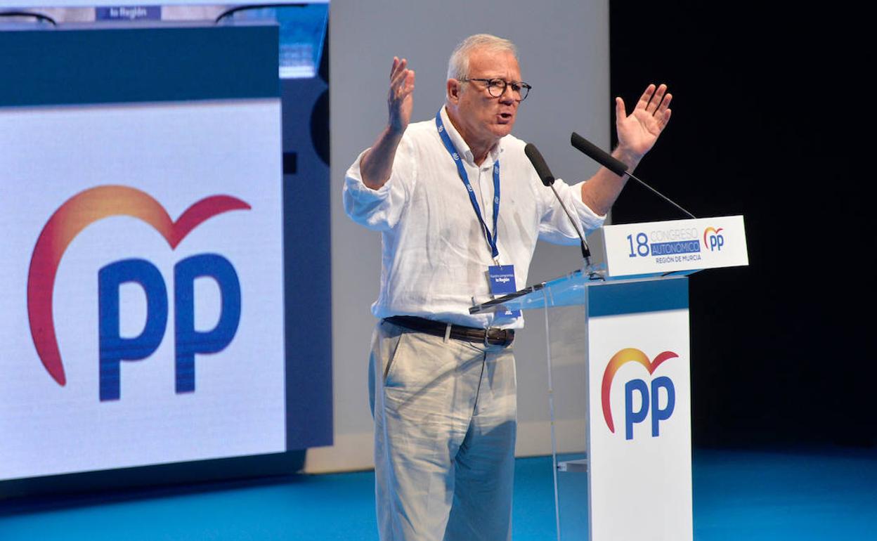 Ramón Luis Valcárcel, este viernes, durante su comparecencia.
