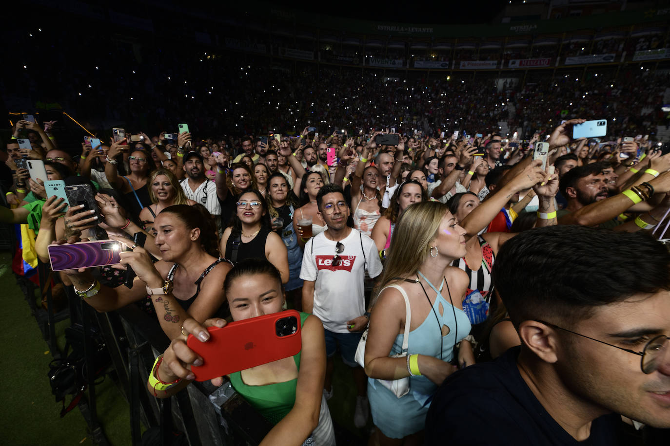 Fotos: Maluma sube la temperatura en Murcia