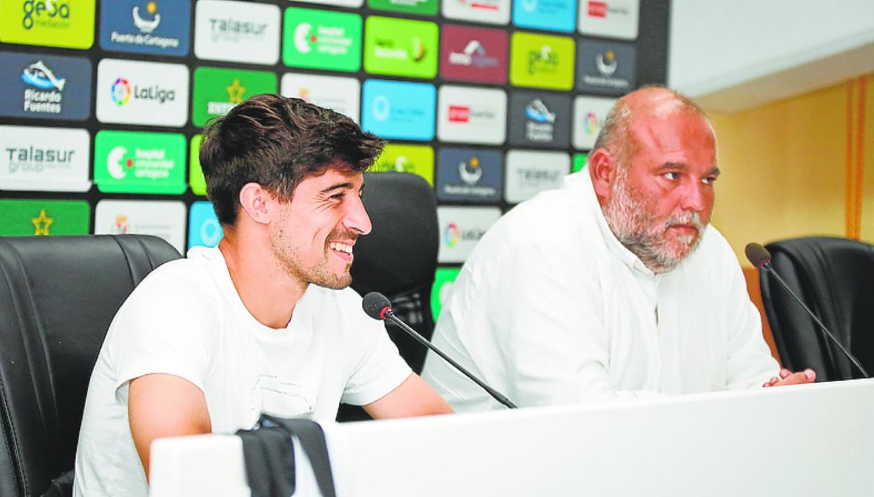 Jairo Izquierdo, presentado en el Cartagonova. 