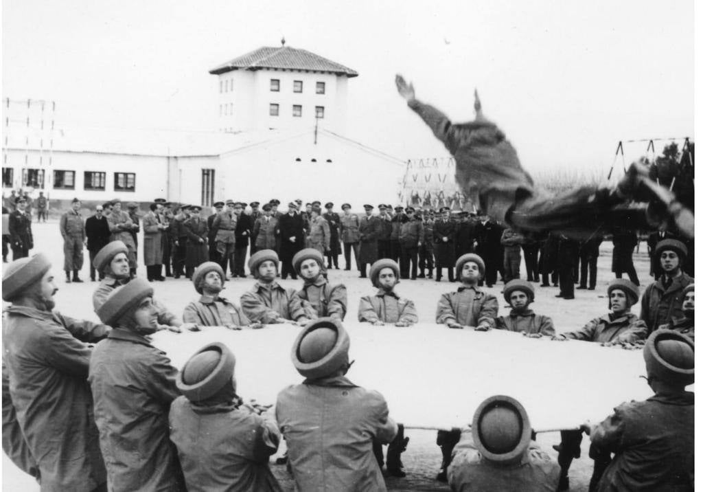 Entrenamiento en el antiguo campo de instrucción.