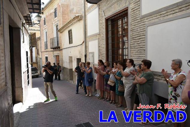 El programa de la visita de la Infanta Elena concluyó con un recorrido por la Casa-Museo de los Caballos del Vino; un momento que había despertado gran expectación entre los caballistas ya que doña Elena ostenta el título de Amazona Honoraria del Bando de los Caballos del Vino desde 1990, fecha en la que aceptó el nombramiento. 