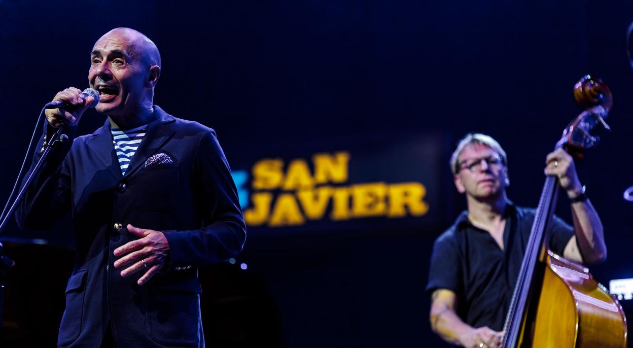 Mark Reilly, cantante de la formación británica Matt Bianco. 