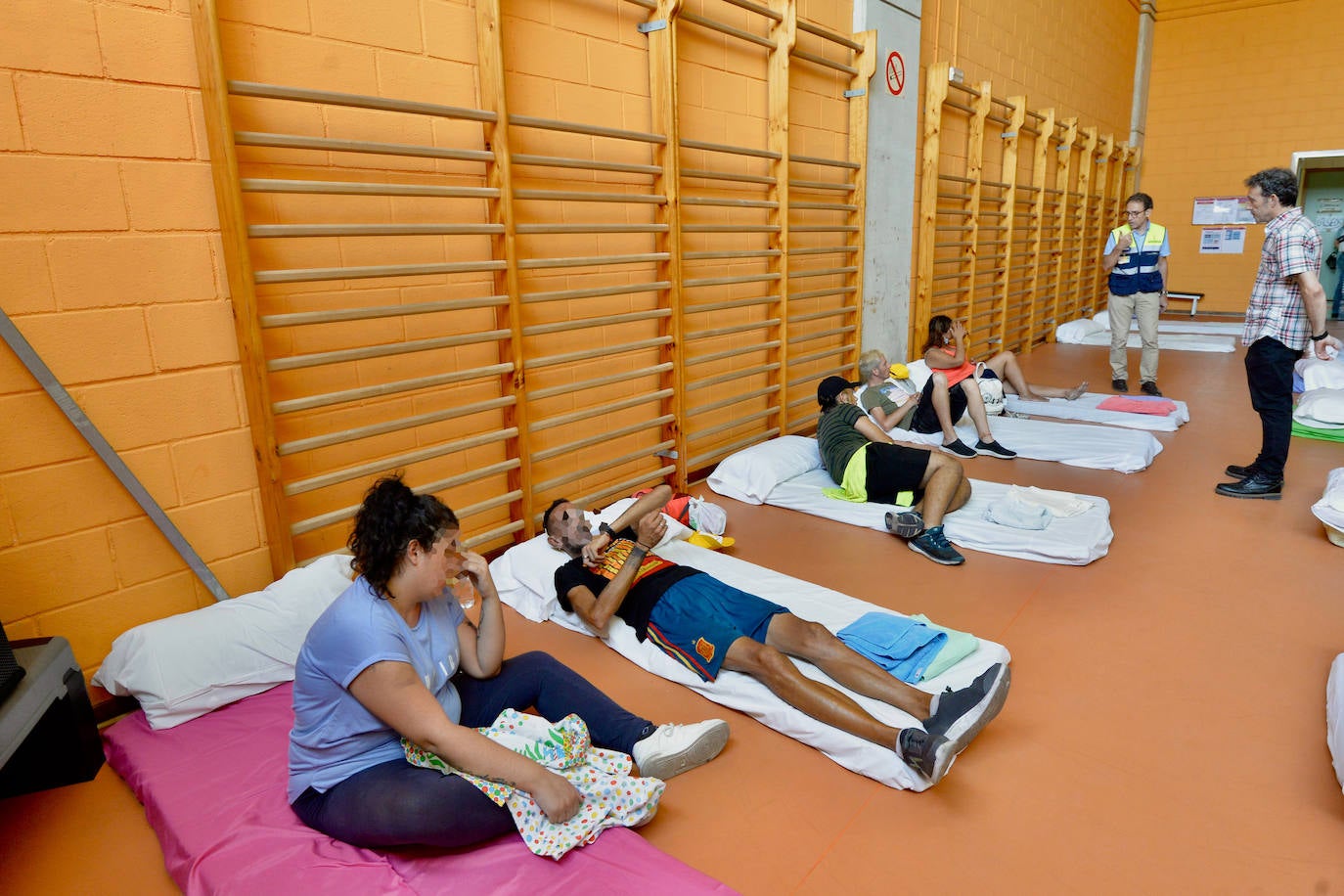 Fotos: El calor extremo moviliza a los servicios sociales en Murcia