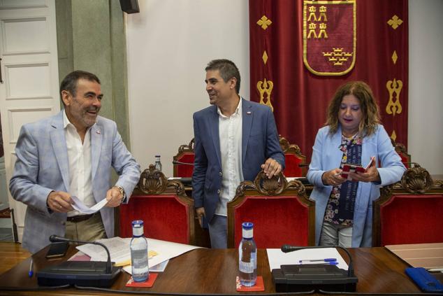 Fotos: Arroyo anuncia inversiones por valor de 50 millones y reconoce los problemas en limpieza y jardines de Cartagena, en imágenes