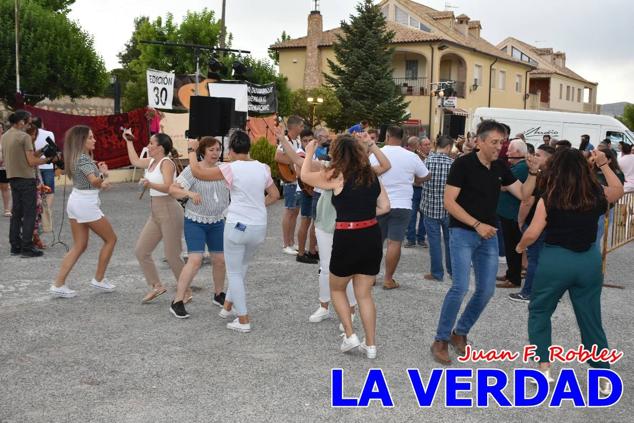 El pasado sábado, 30 de julio del 2022, en la explanada junto al Restaurante El Cortijo, en el Campo de San Juan, se celebró el XXX ENCUENTRO DE CUADRILLAS DE ANIMEROS EN EL NOROESTE MURCIANO. Las cuadrillas invitadas empezaron a llegar y a hacer música mientras se hacía la hora de degustar una merienda/cena que se les ofreció a las mismas. A continuación tuvo lugar el homenaje a Salvador Ondoño López, fallecido hace solo unos días.