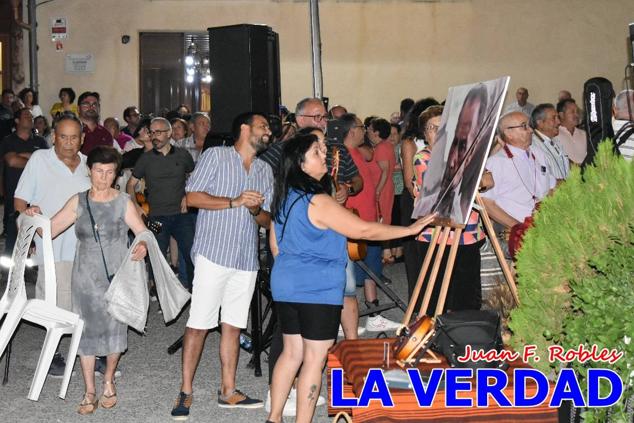 El pasado sábado, 30 de julio del 2022, en la explanada junto al Restaurante El Cortijo, en el Campo de San Juan, se celebró el XXX ENCUENTRO DE CUADRILLAS DE ANIMEROS EN EL NOROESTE MURCIANO. Las cuadrillas invitadas empezaron a llegar y a hacer música mientras se hacía la hora de degustar una merienda/cena que se les ofreció a las mismas. A continuación tuvo lugar el homenaje a Salvador Ondoño López, fallecido hace solo unos días.
