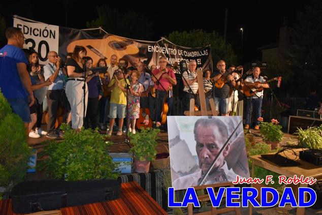El pasado sábado, 30 de julio del 2022, en la explanada junto al Restaurante El Cortijo, en el Campo de San Juan, se celebró el XXX ENCUENTRO DE CUADRILLAS DE ANIMEROS EN EL NOROESTE MURCIANO. Las cuadrillas invitadas empezaron a llegar y a hacer música mientras se hacía la hora de degustar una merienda/cena que se les ofreció a las mismas. A continuación tuvo lugar el homenaje a Salvador Ondoño López, fallecido hace solo unos días.