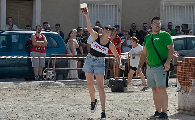 Galería. El XIII Concurso de lanzamiento de ladrillo de Sangonera la Verde, en imágenes.