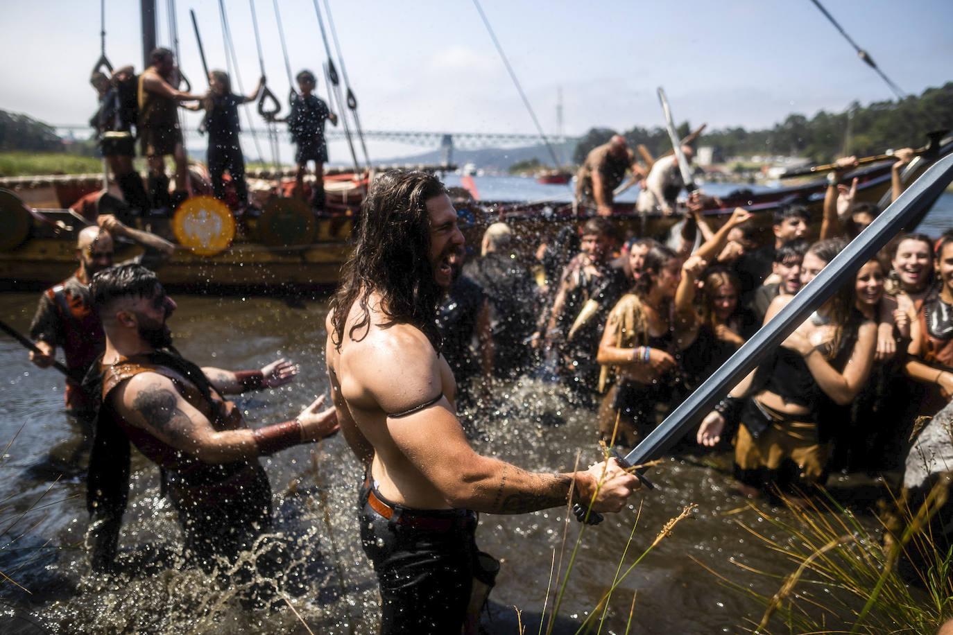 Fotos: Los vikingos desembarcan en Pontevedra