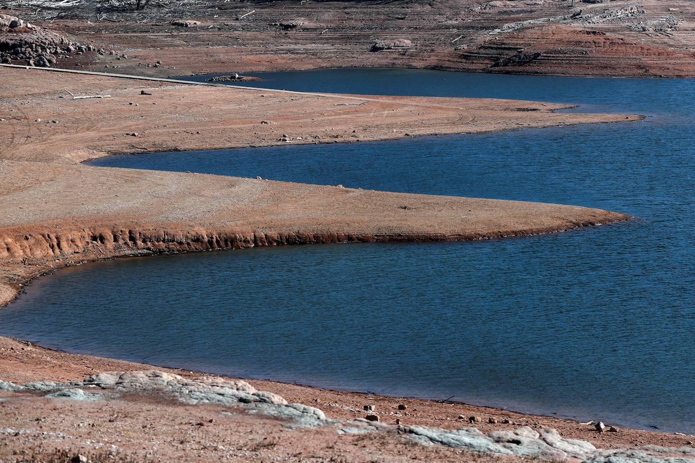 Fotos: La iglesia del pantano de Sau vuelve a dejarse ver