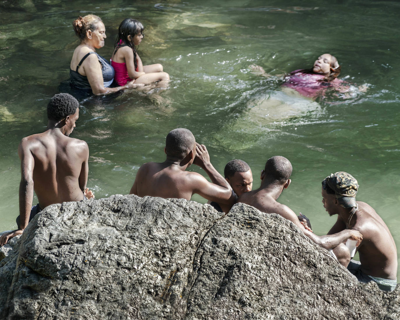 Fotos: Exposiciones &#039;Fluye&#039; y &#039;Son&#039;