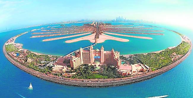 Atlantis The Palm (muy bueno). Asia- Emiratos Árabes- Dubai. Situado junto a la playa, dispone de una amplia gama de servicios en una gran superficie. Alberga un espectacular acuario, de los más grandes del mundo.
