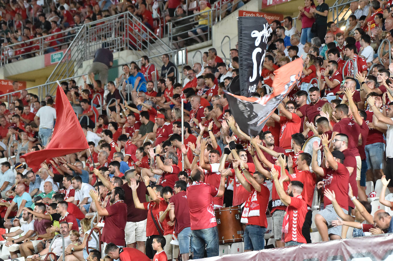 Fotos: Búscate en las gradas del Enrique Roca en el debut del Real Murcia en Primera Federación
