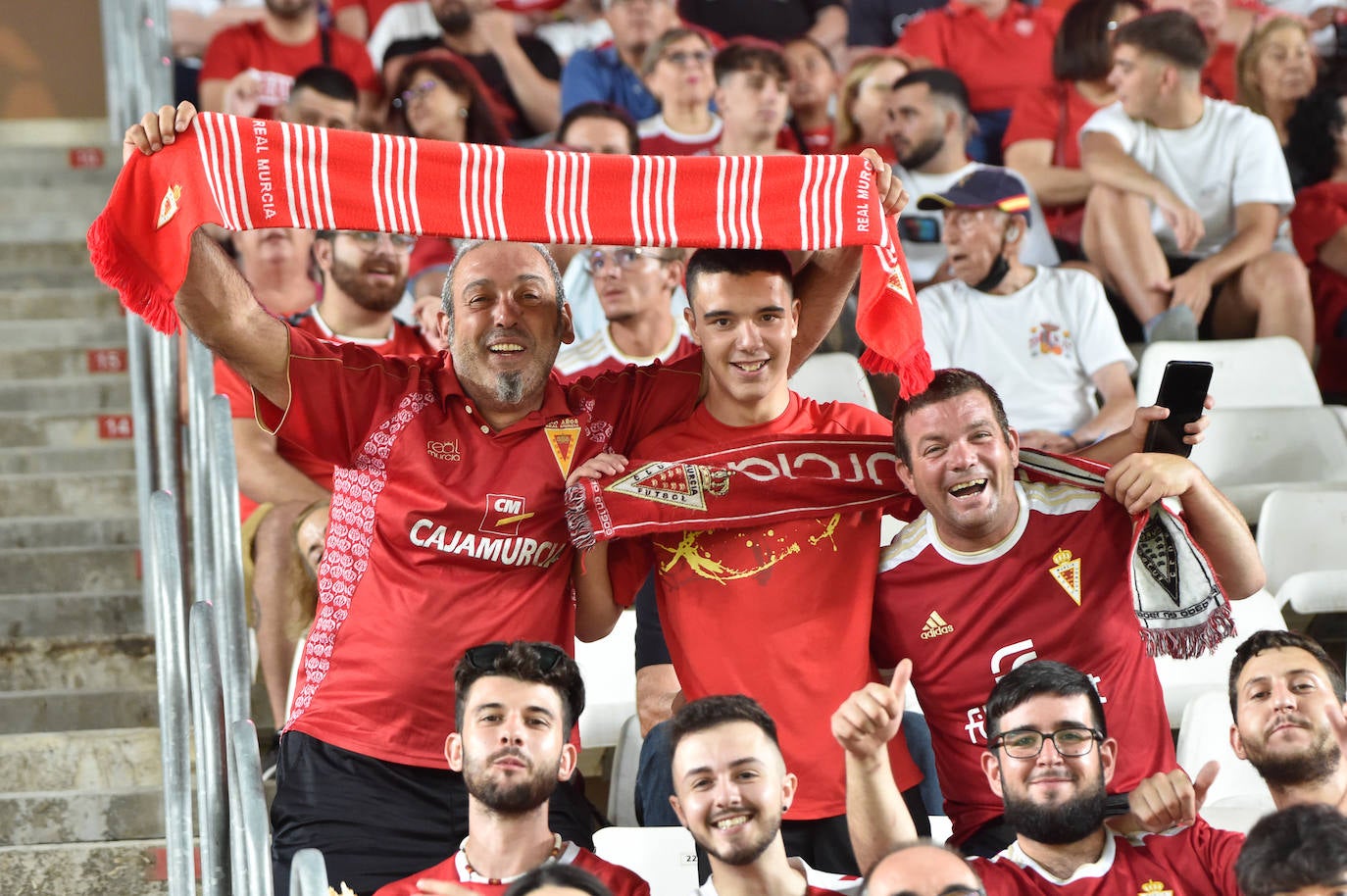 Fotos: Búscate en las gradas del Enrique Roca en el debut del Real Murcia en Primera Federación