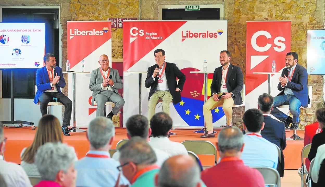 Mario Gómez, Manuel Padín, Fernando Giner y Francisco Morales, en la convención de Cs en mayo. 