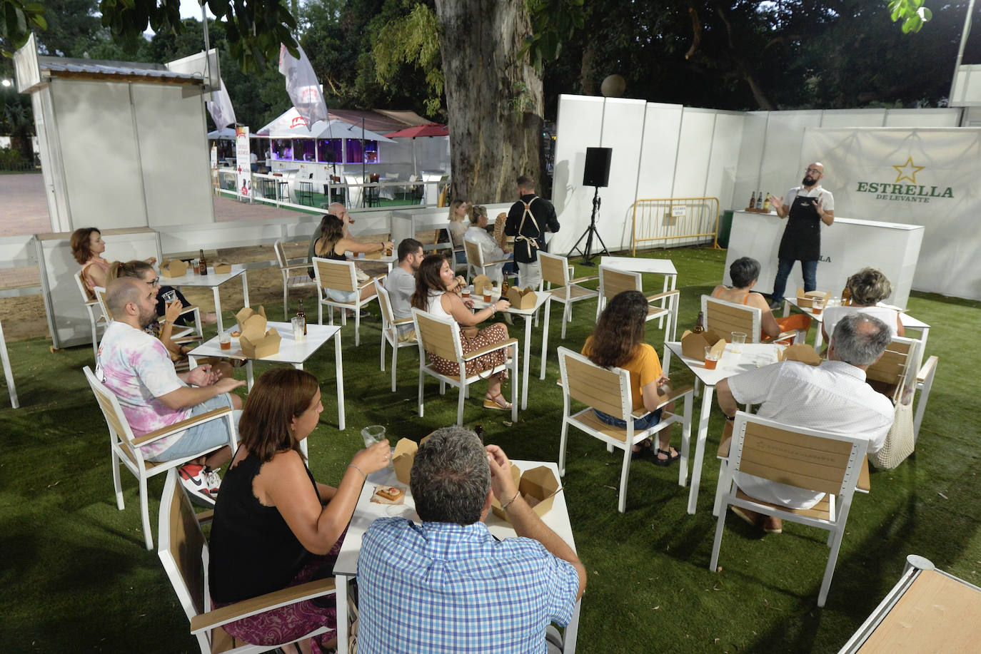 Fotos: Los murcianos abarrotan Los Huertos