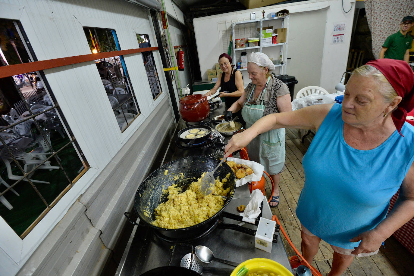 Fotos: Los murcianos abarrotan Los Huertos
