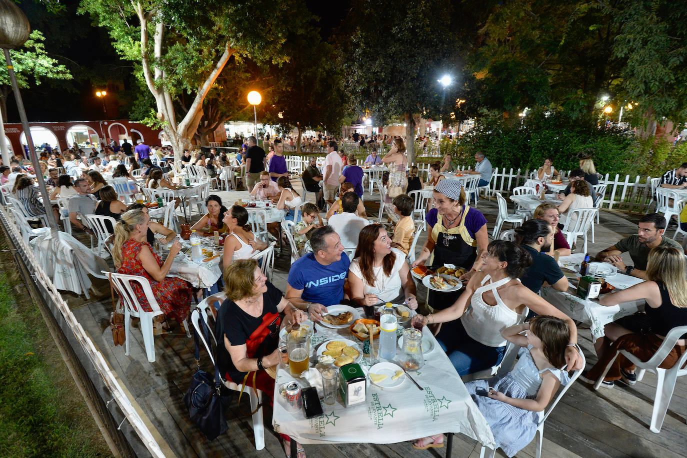 Fotos: Los murcianos abarrotan Los Huertos
