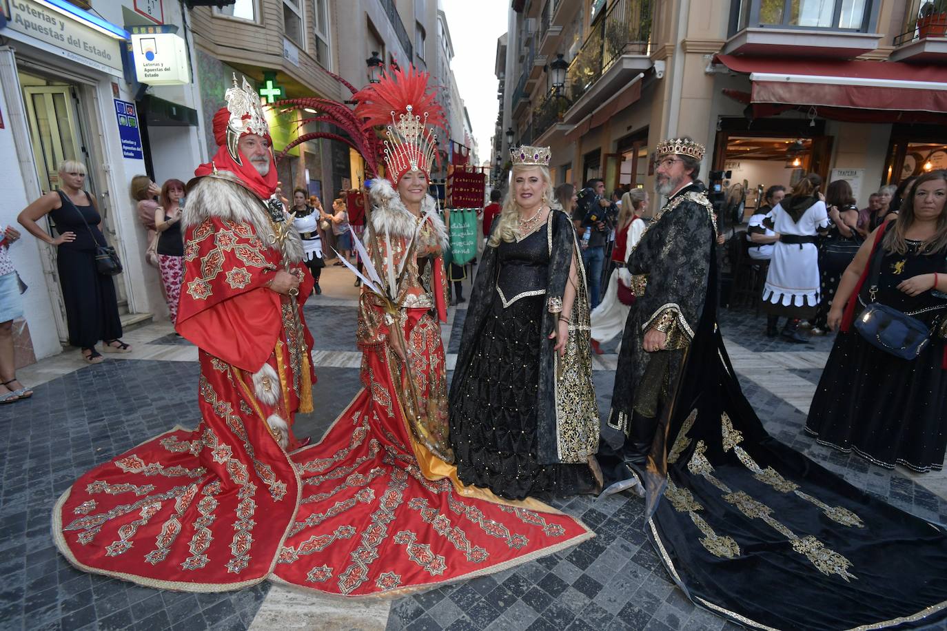 Fotos: Las imágenes de la ansiada vuelta de Moros y Cristianos de Murcia