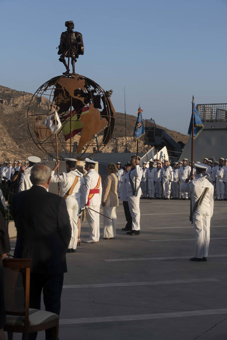 Fotos: La Armada homenajea a Juan Sebastián Elcano en Cartagena