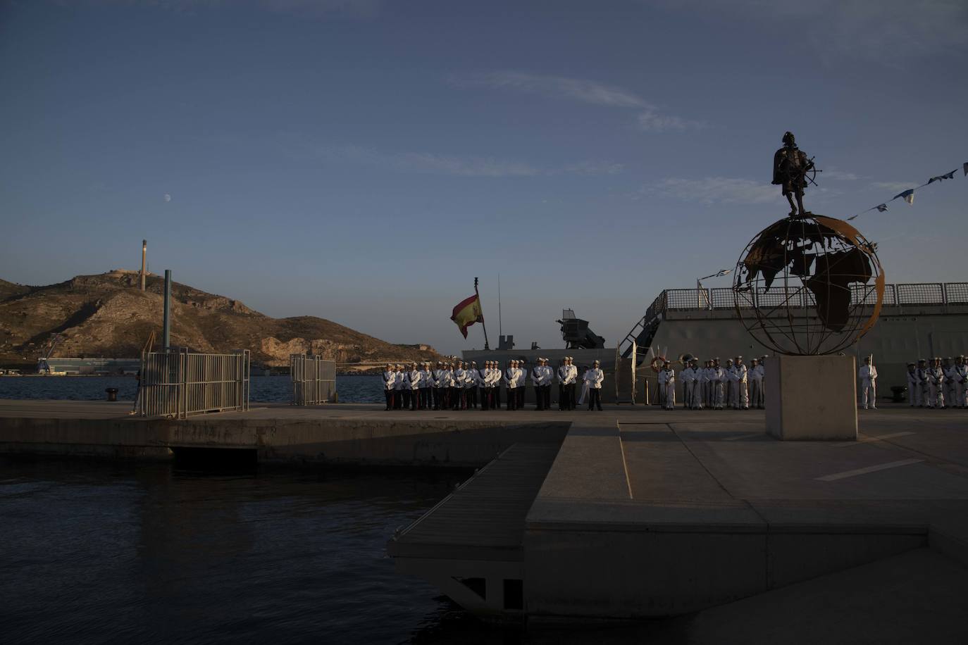 Fotos: La Armada homenajea a Juan Sebastián Elcano en Cartagena