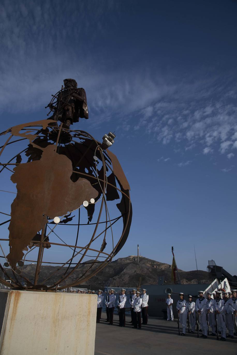 Fotos: La Armada homenajea a Juan Sebastián Elcano en Cartagena