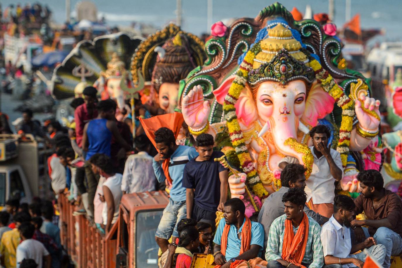 Fotos: ¡Al agua Ganesh!