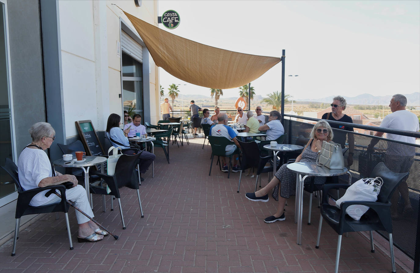 Fotos: Británicos afincados en la Región de Murcia: «Isabel II sirvió a su pueblo hasta el último momento»