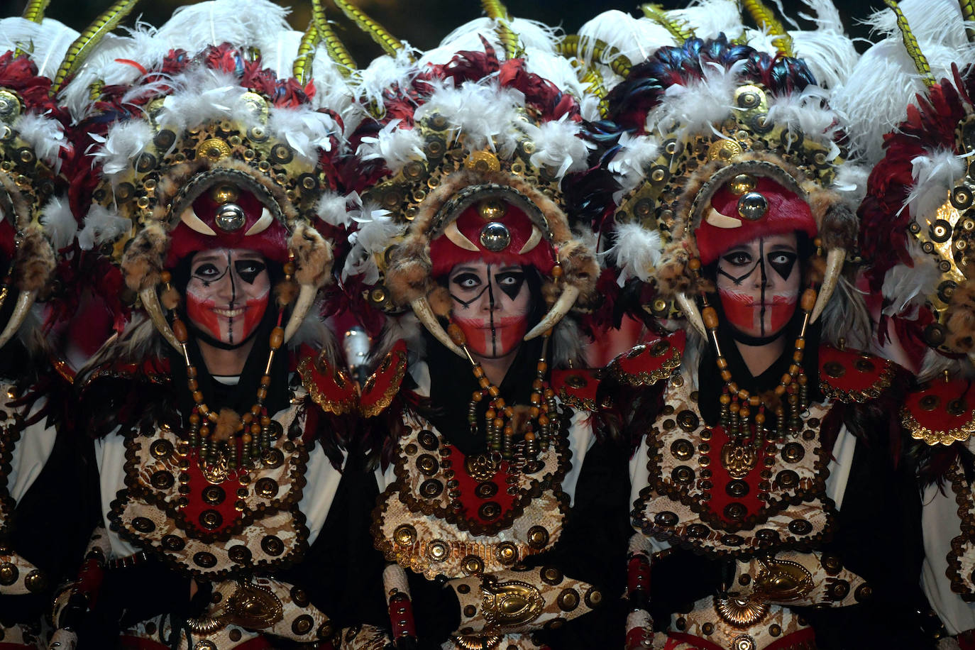 Fotos: Alarde de pasión y espectáculo de los Moros y Cristianos en Murcia