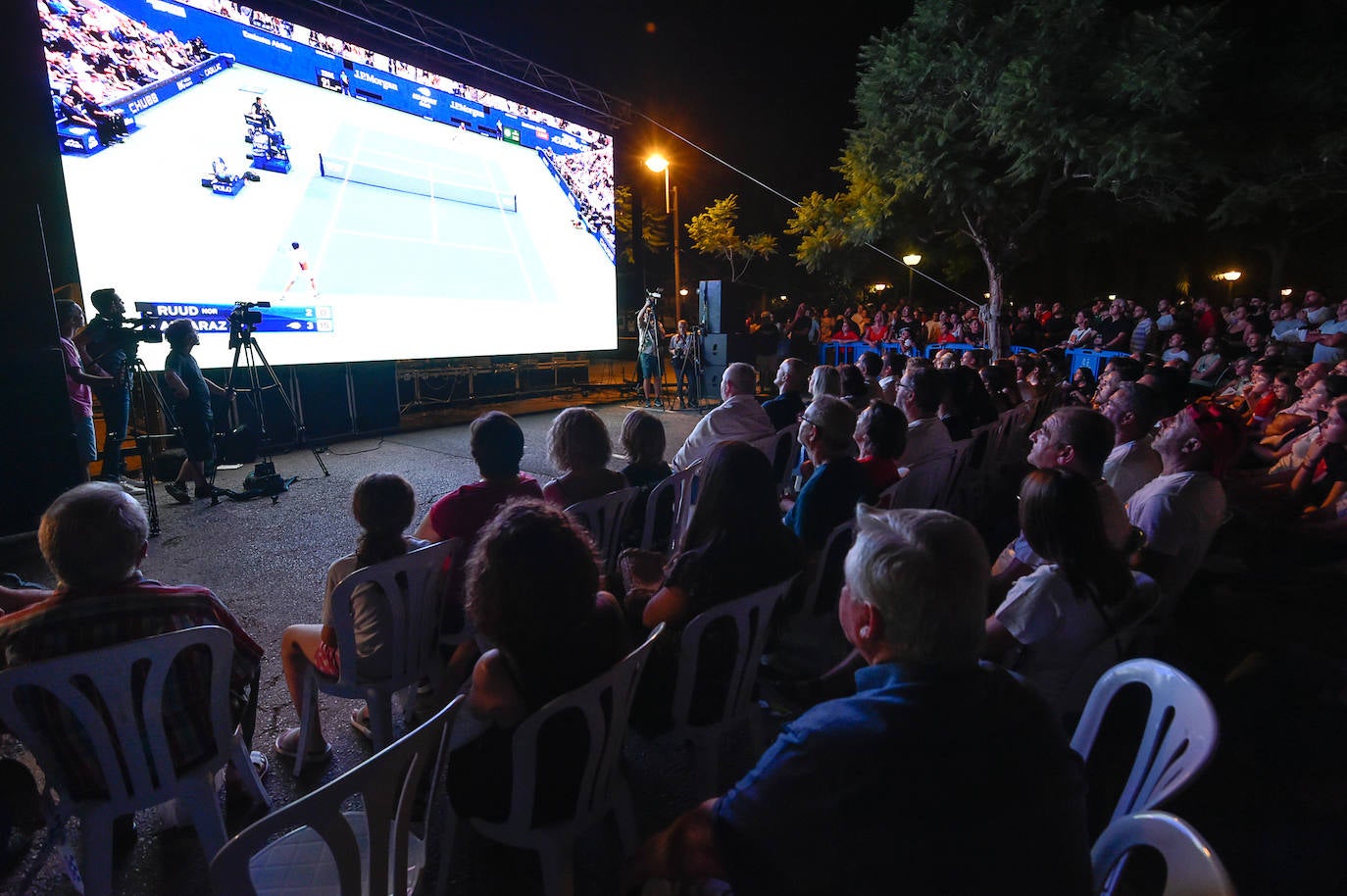 Fotos: El apoyo de los vecinos de El Palmar a Carlos Alcaraz en la final del US Open, en imágenes